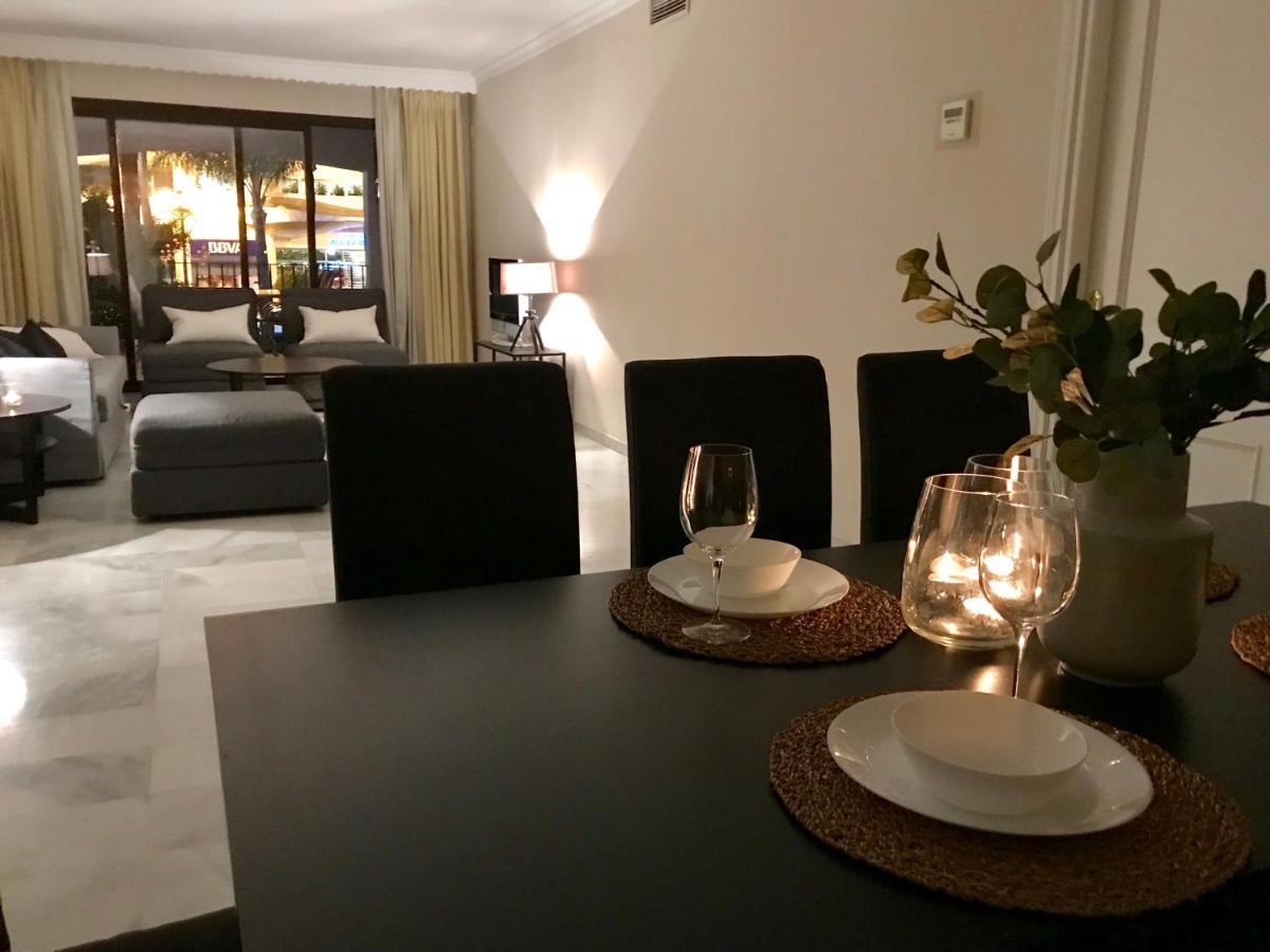 Large And Elegant In Puerto Banus With Pools And Paddle Apartman Marbella Kültér fotó