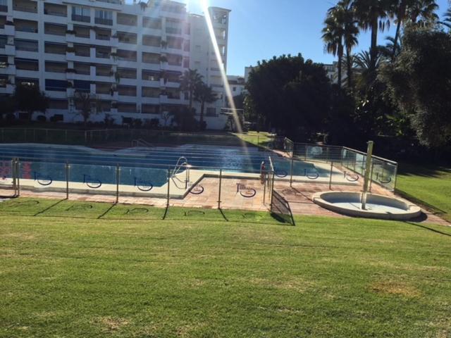 Large And Elegant In Puerto Banus With Pools And Paddle Apartman Marbella Kültér fotó