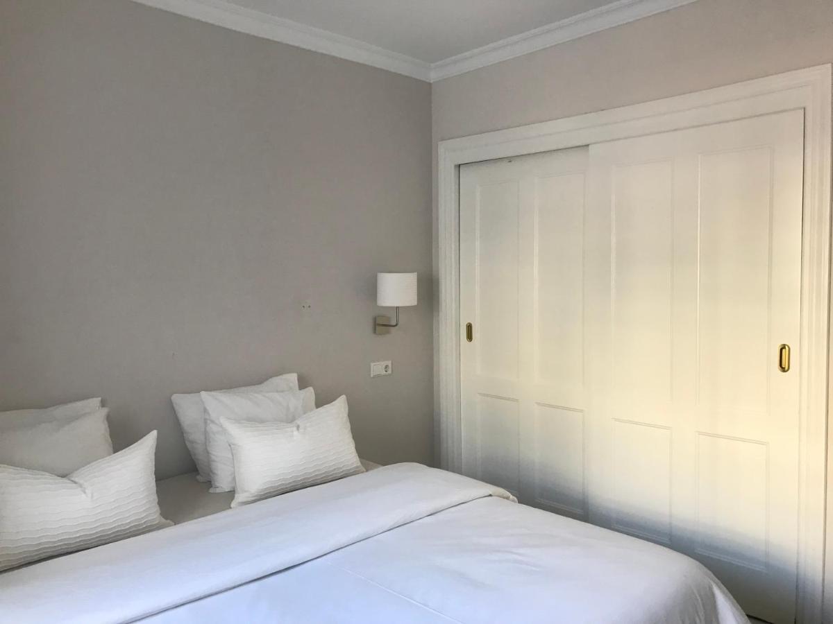 Large And Elegant In Puerto Banus With Pools And Paddle Apartman Marbella Kültér fotó